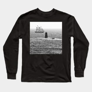 Le Belem et les Vieux Moines Long Sleeve T-Shirt